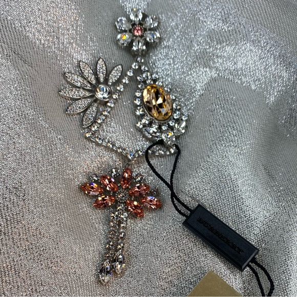 BURBERRY LJ🌼DAISY T Drop Earring🔥Asymmetrical LOOK🌼Retail $995🔥NWT/Box🎁ROSE - Picture 4 of 17